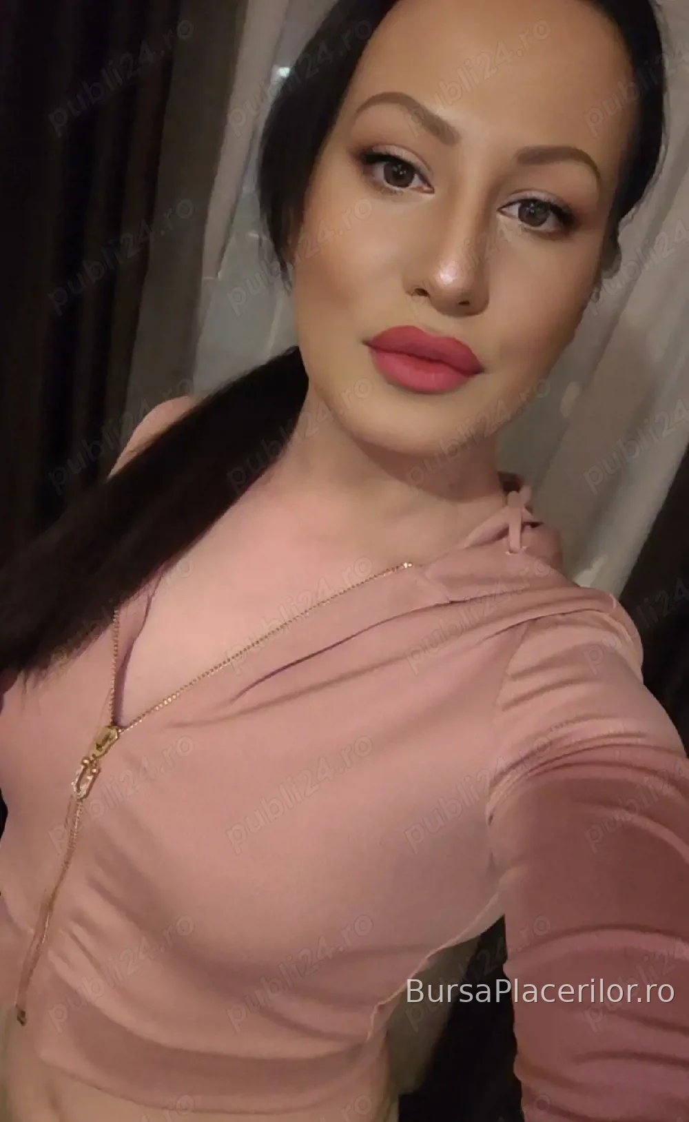 Transexuala reala ofer si show web! - 0752181987