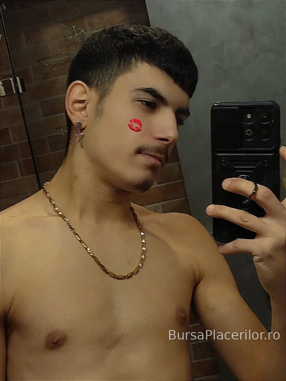 Salut Ma Numesc Gabriel
