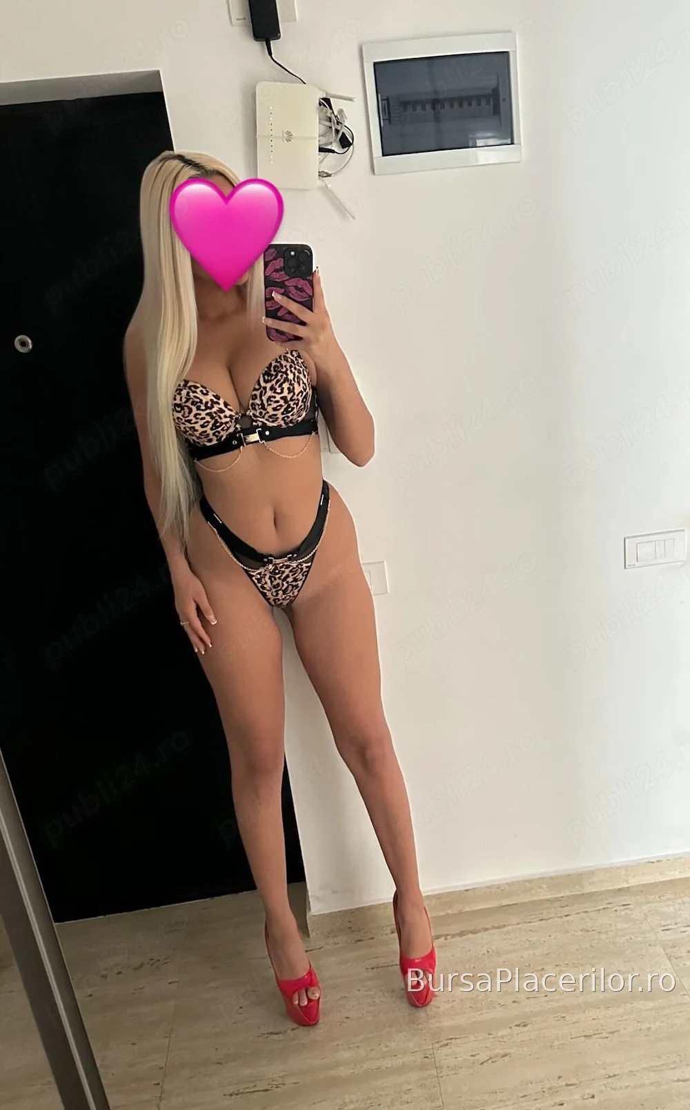 Blonda sexy in Pitesti! Fac confirmare pe WhatsApp!!