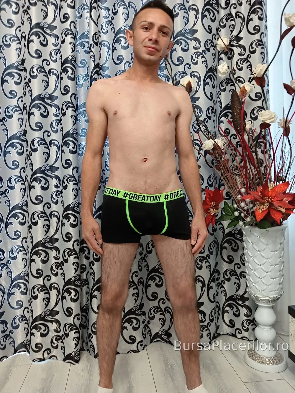 Băiat activ xxl câteva zile în orașul tău poze reale 100% ofer și show la web sau filmuleț cu mine - 0744550623