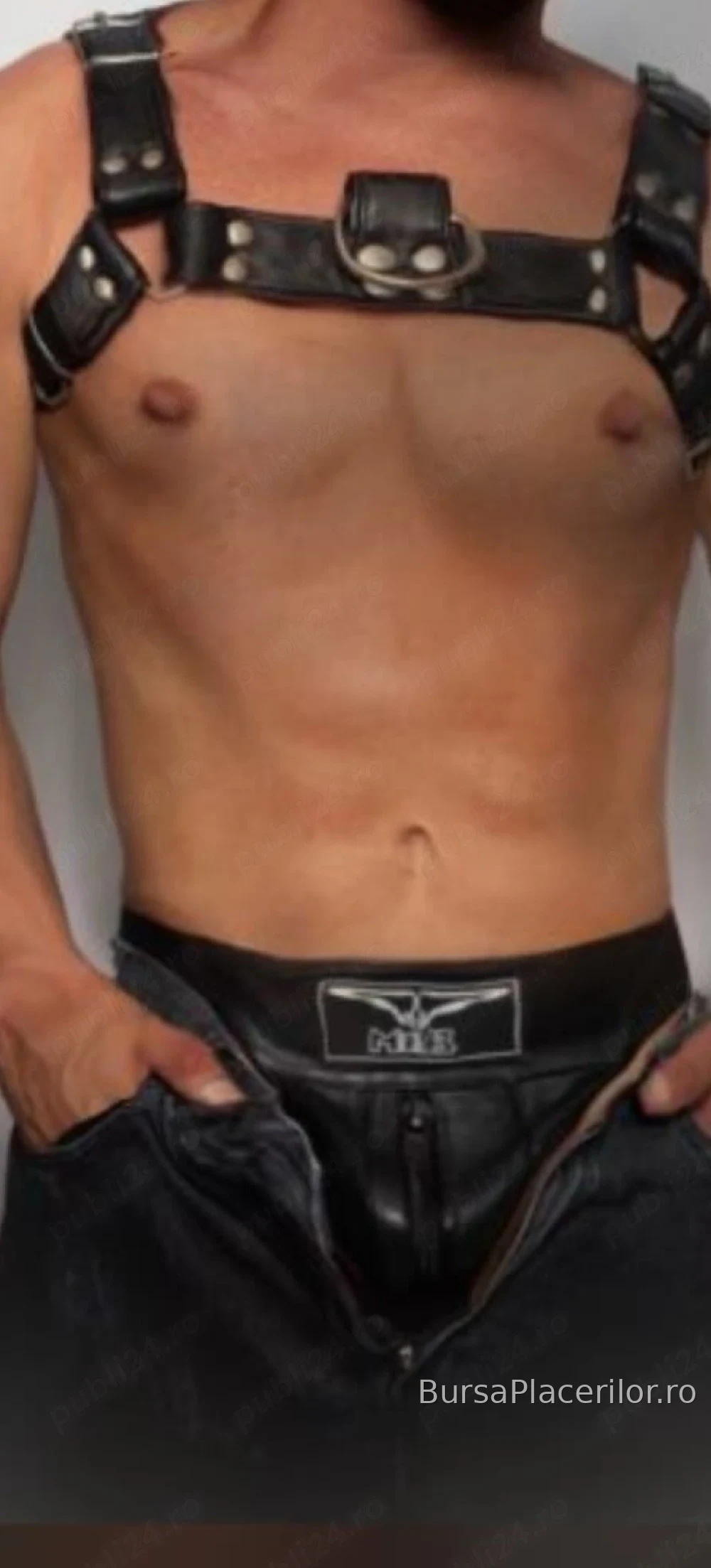 Mario tip discret activ versat dominant ,locatie lux - 0758600610