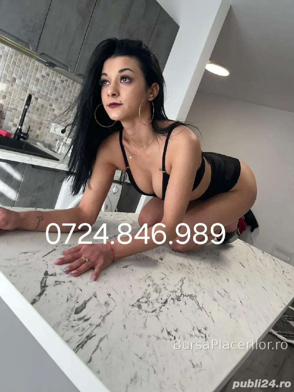 Brunetă sexi si fierbinte - 0724846989