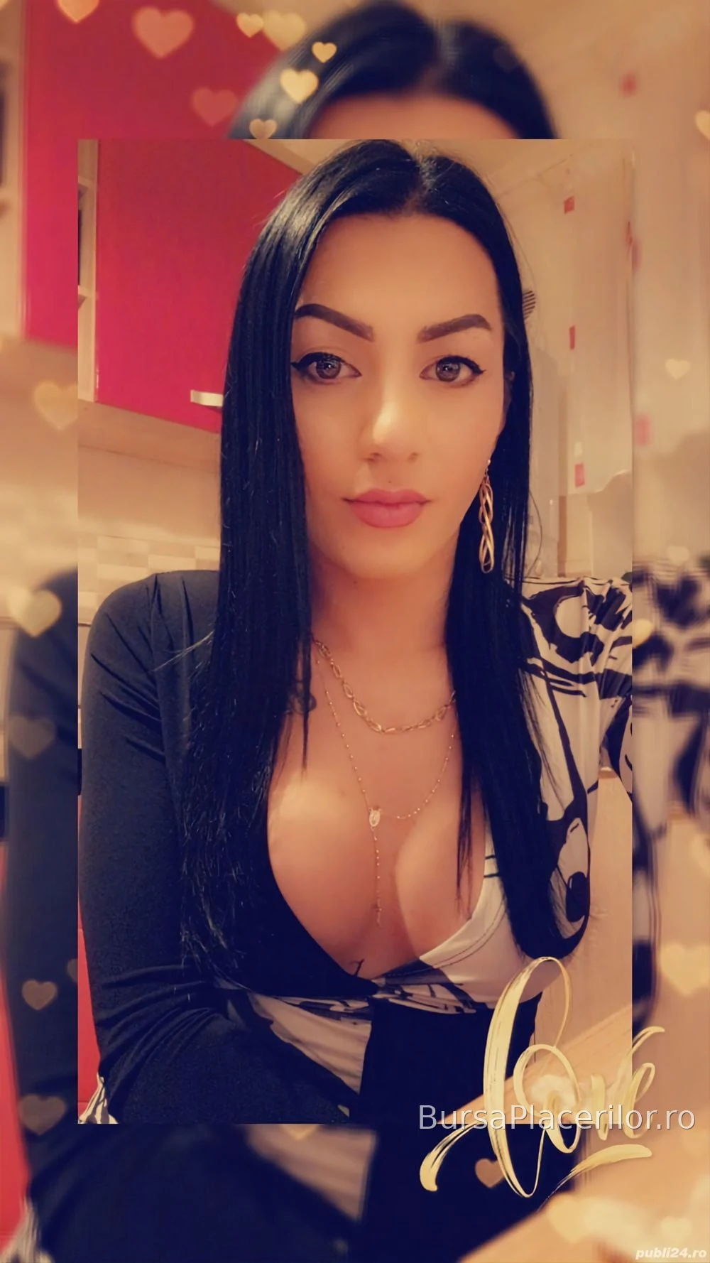 SHEMALE... siliconata, reala    nu travestit nu peruci și șosete la sutien - 0737922201