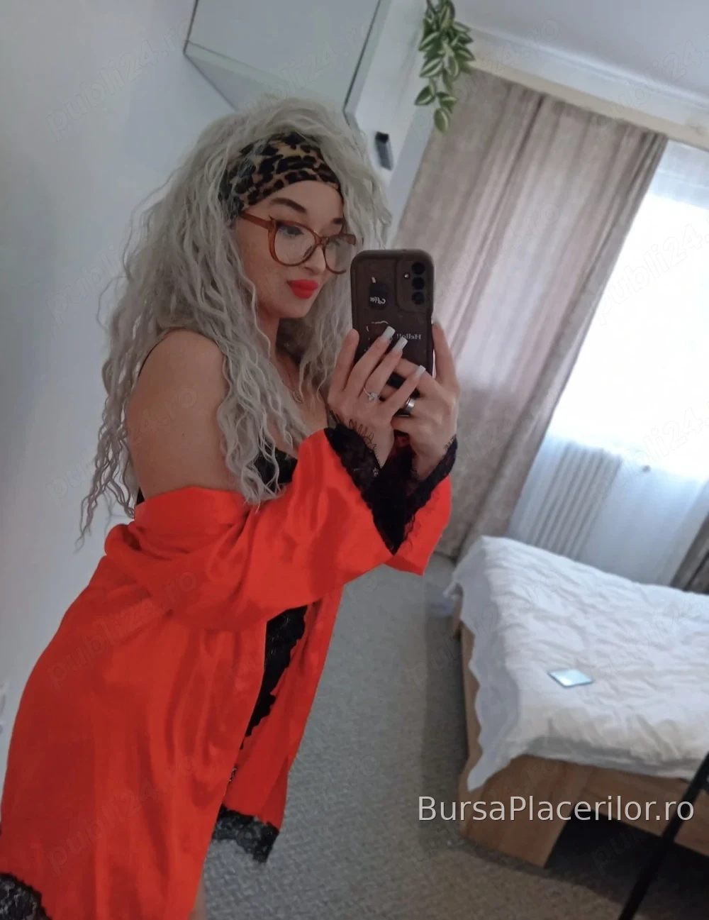 AM REVENIT!! Bună dragii mei sunt Andreea ,tânăra si sociabila
