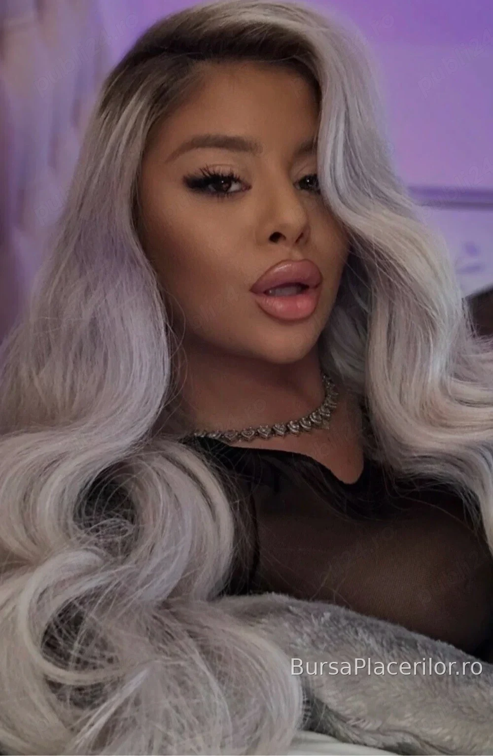 Blondă seducătoare   farmec irezistibil și experiențe intense