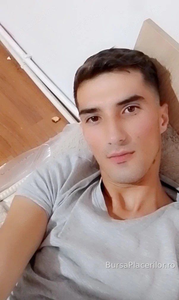 Salut numele show web meu este Anton am 22 de ani - 0721148257