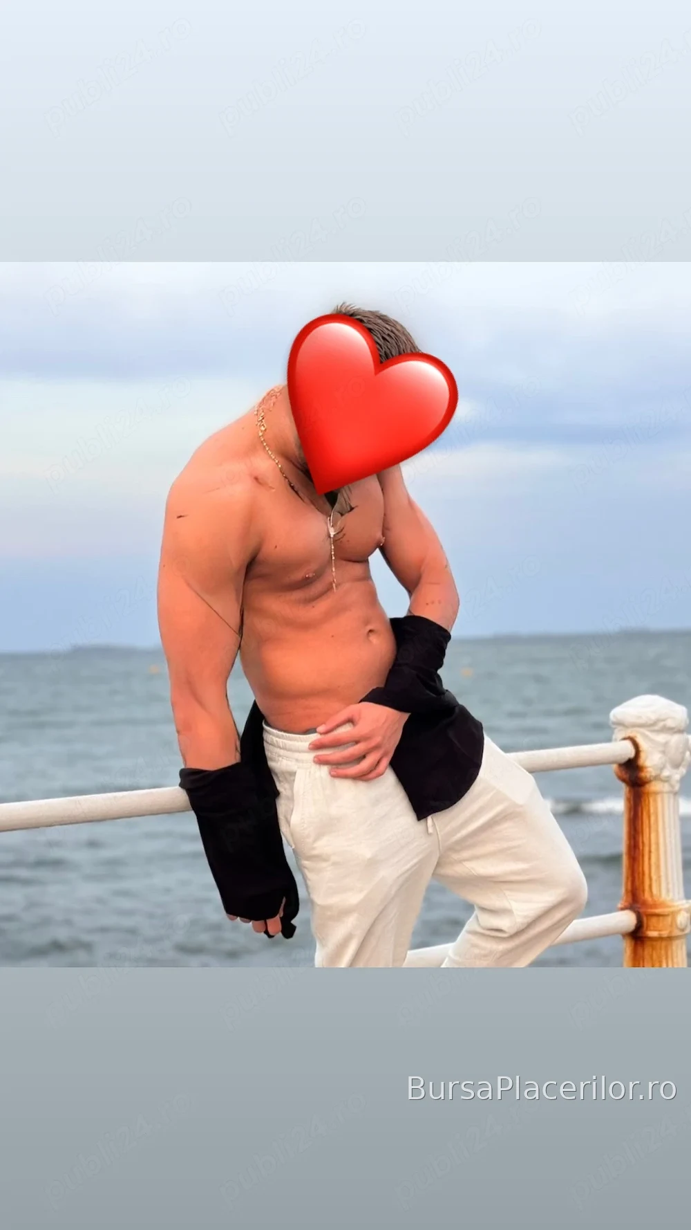 Tânăr gay dotat