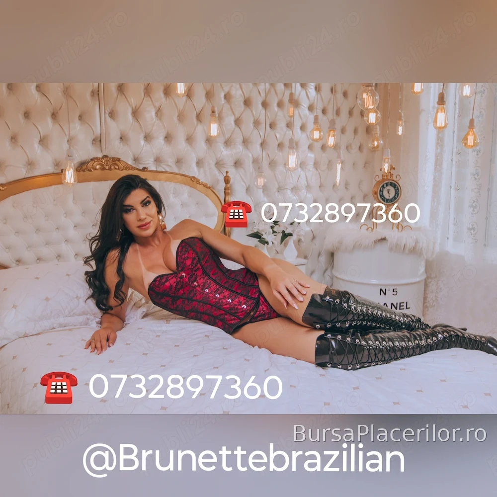 Brunetă transsexuală braziliană