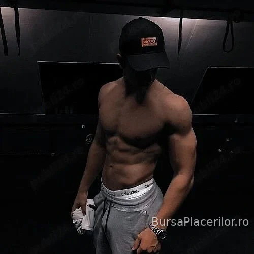 Tânăr Gay dotat activ  pasiv poze reale - 0734185094