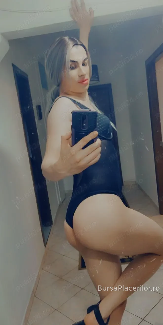 Carolina TRAVESTY ACTIVA super dotata XXL