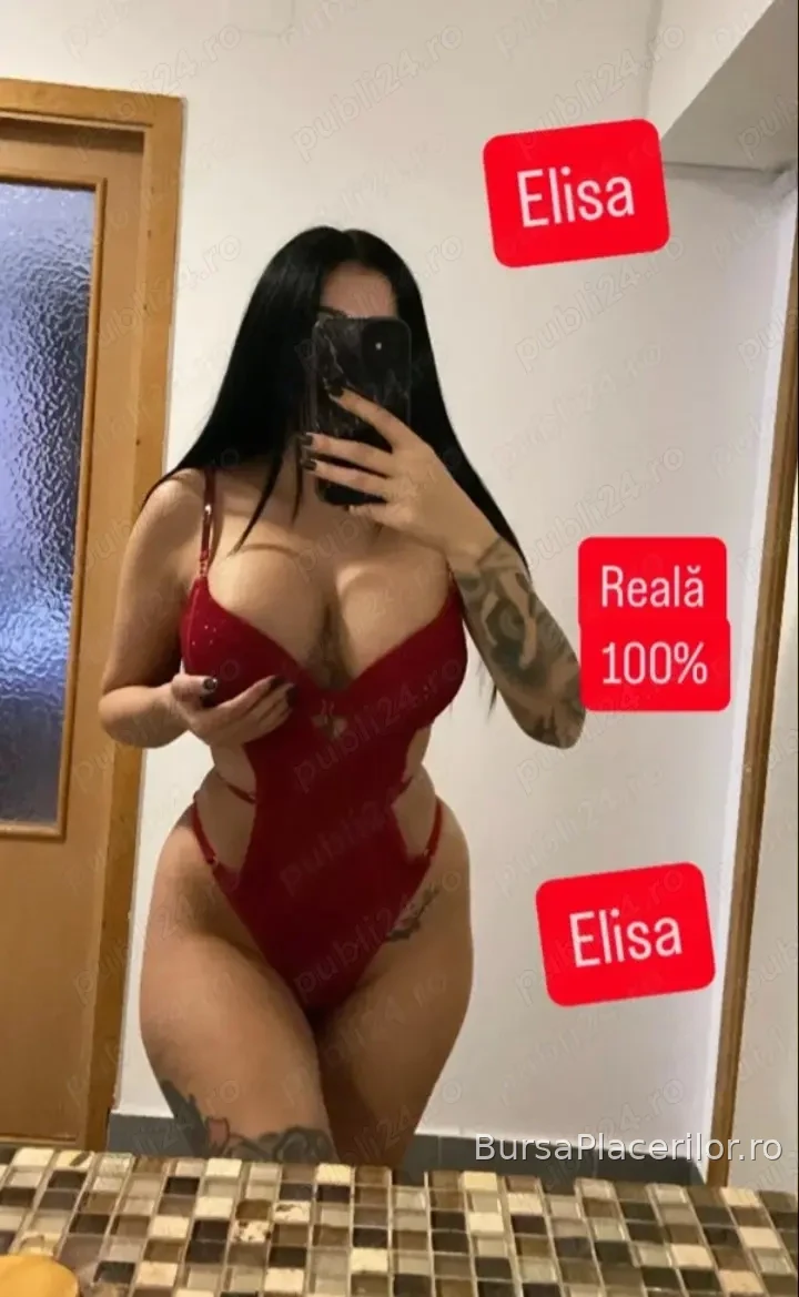 Bruneta cu forme apetisante
