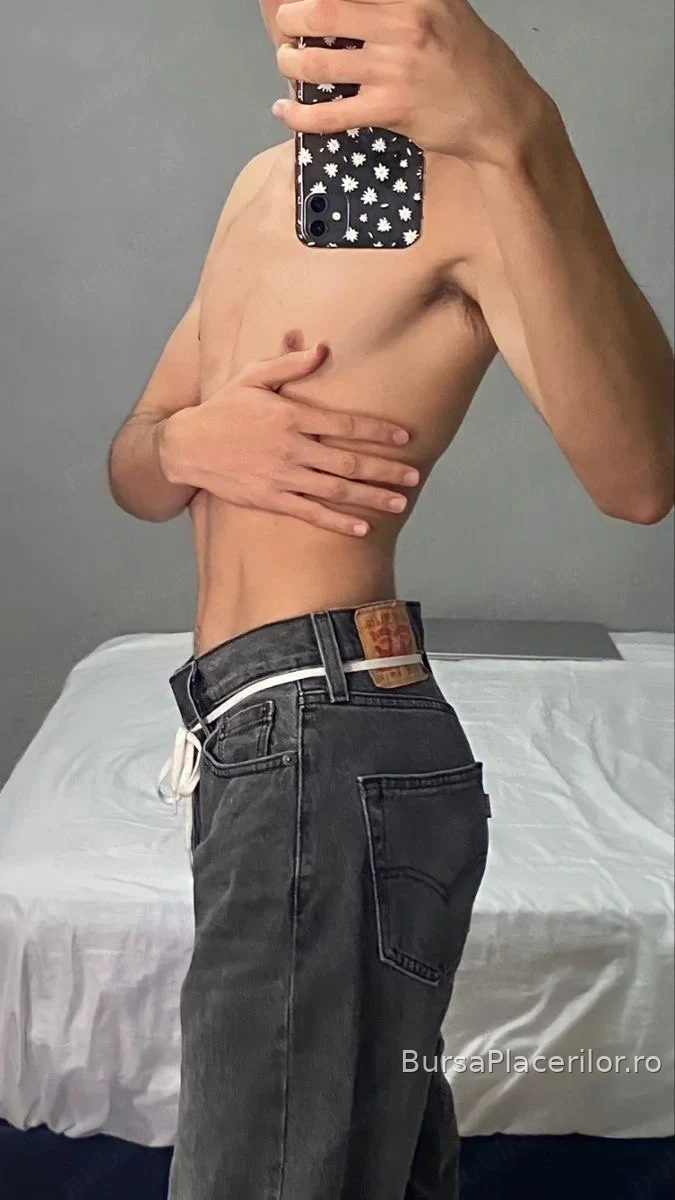 Mateo BĂIAT versatil