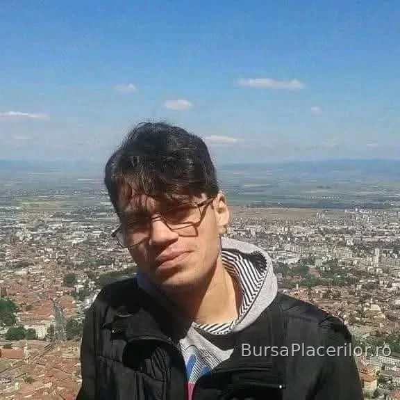 Baiat ofer masaj de relaxare pentru domni generoși