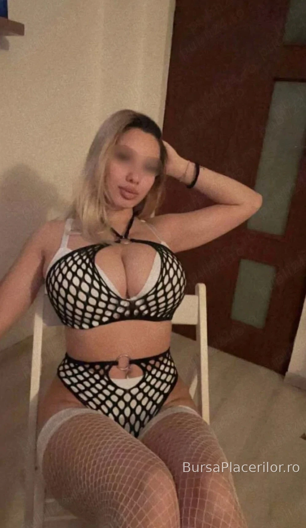 Blonda sexy noua la la Piatra Neamț
