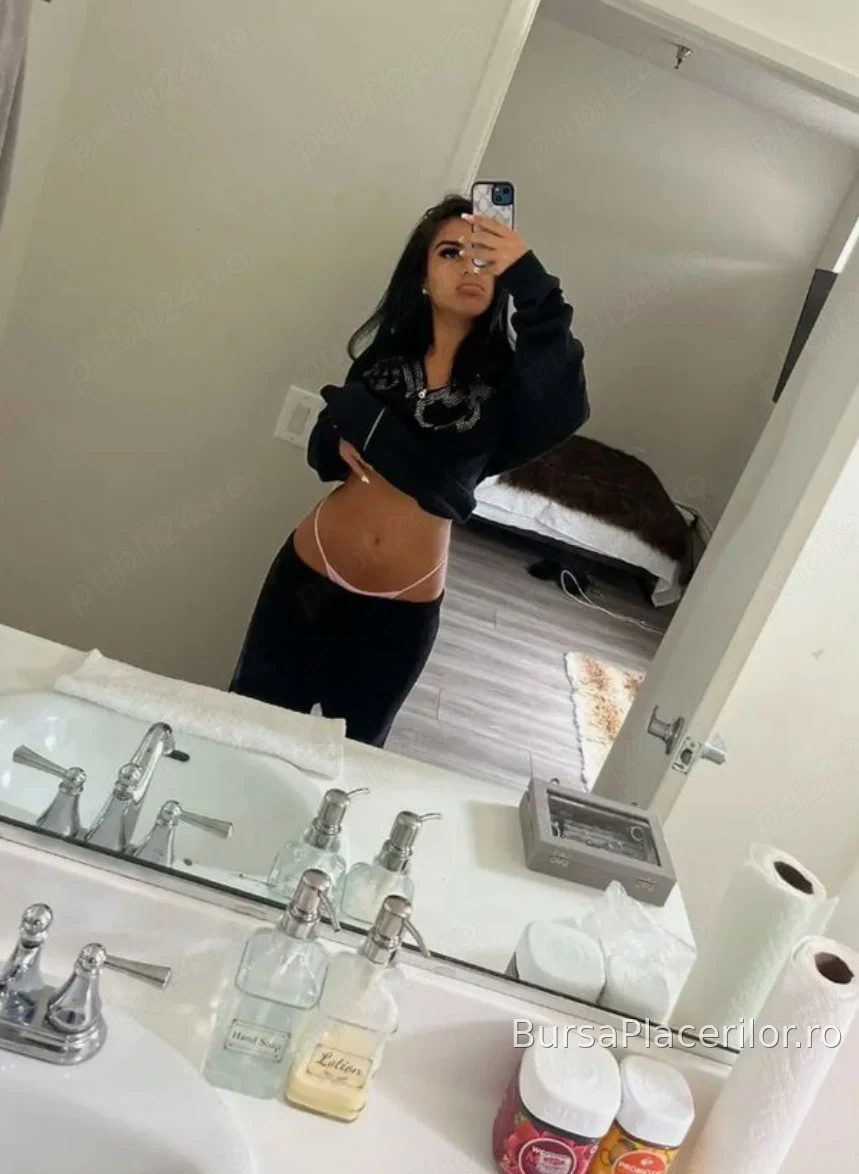 Puștoaică sexy Fara Graba Noua venita in orasul tau