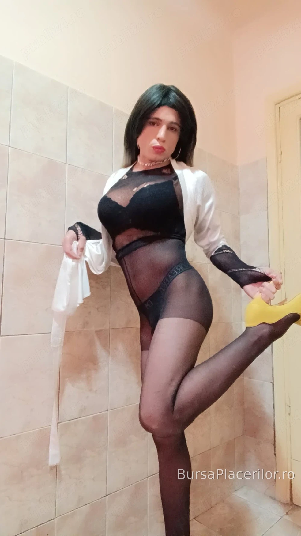 bună mă cheamă Rita  de 38 anii O transexuală