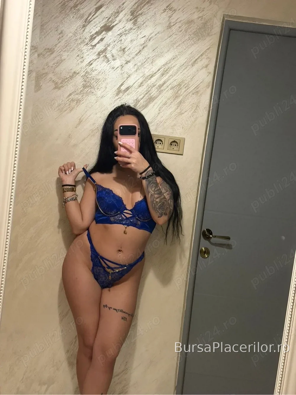 bruneta hot!! pozele reale  ! piercing zona intima