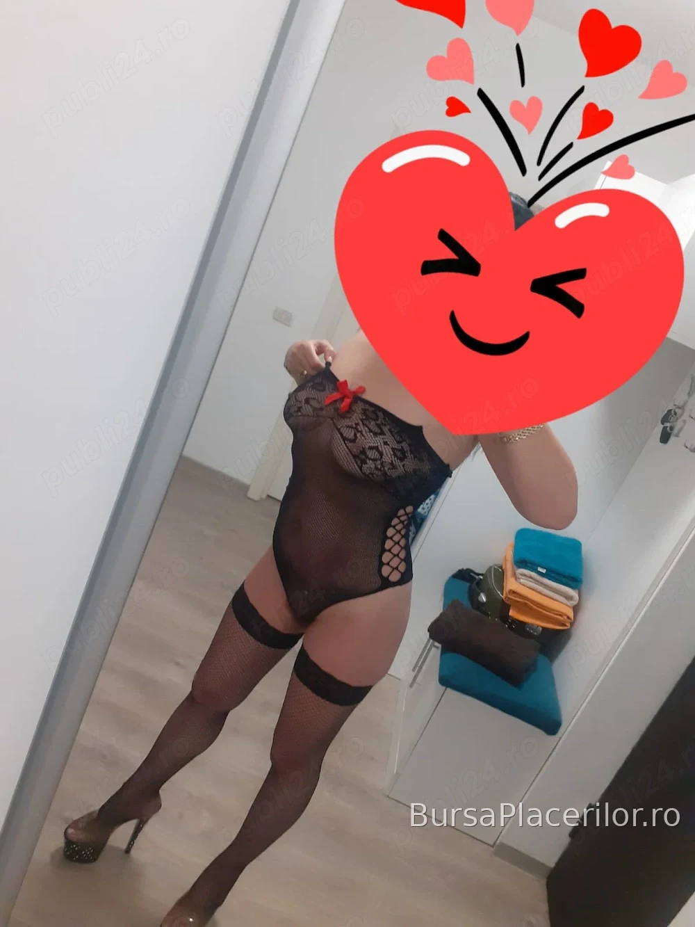 Brunetă milf,pasiune si eleganță