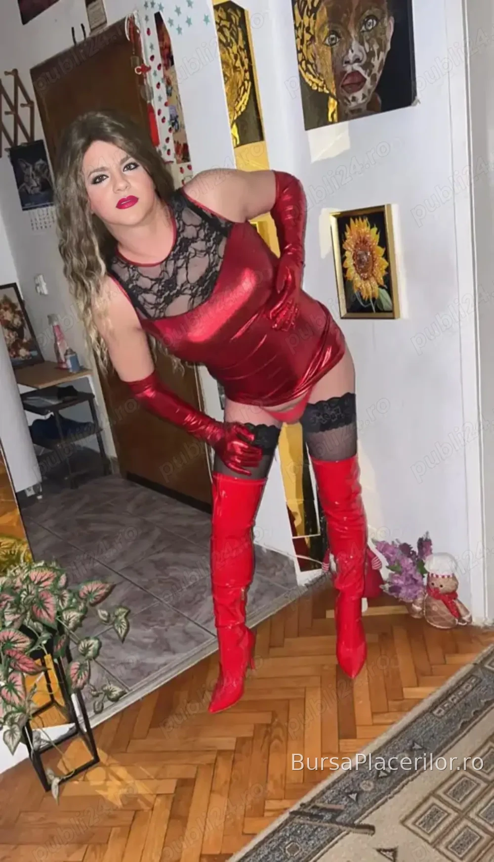 Transexuala matura cu forme apetisante!.