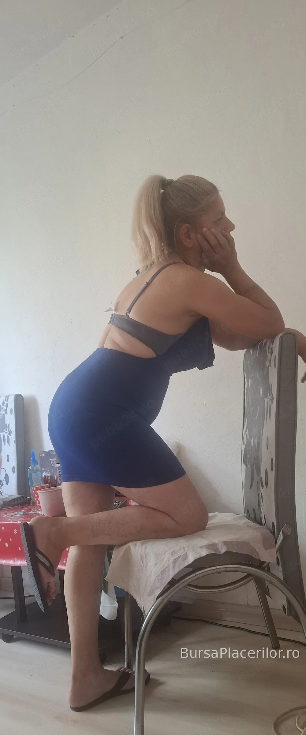 Blonda seducatoare servicci totalee