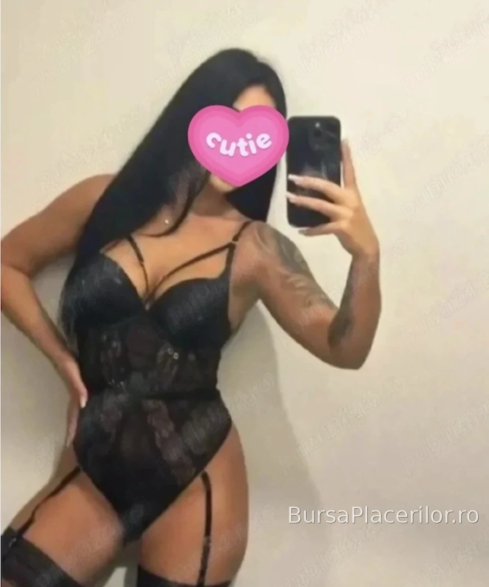 18 ani jumate doar azi mai sunt  la tine fac și party poze reale